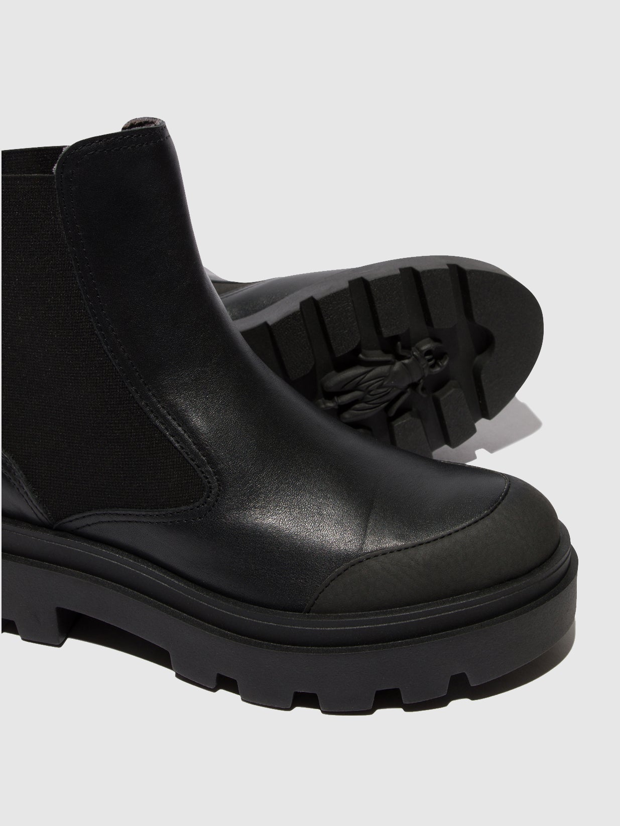 Black Fly London Chelsea Boots Women's Ankle Boots | 968521HTX