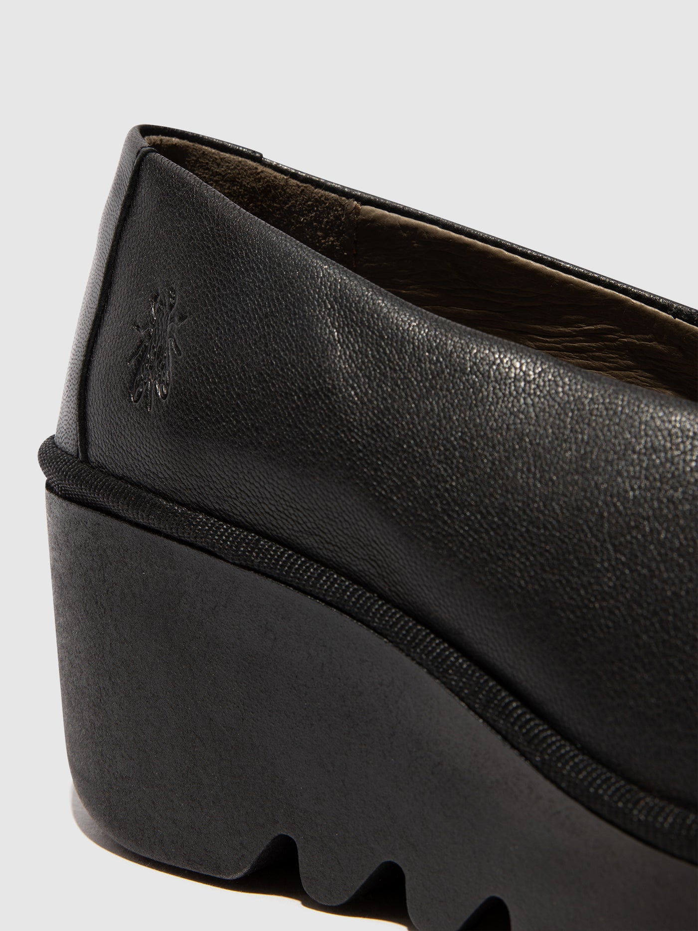 Ceralin Black Fly London Slip-on Shoes Women's Slip on | 701928IZG