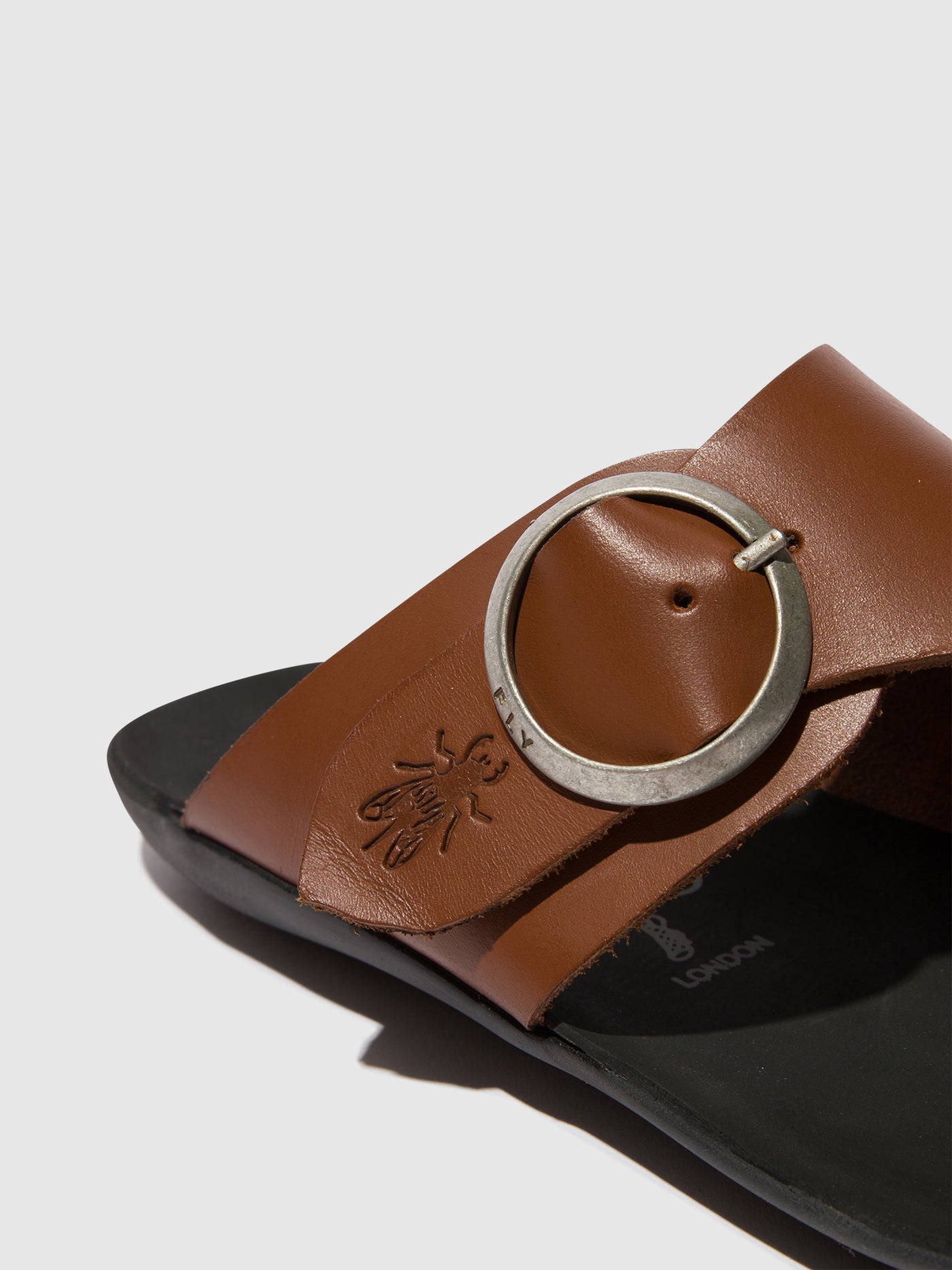 Cognac Fly London Open Toe Women's Mules | 706285QOM