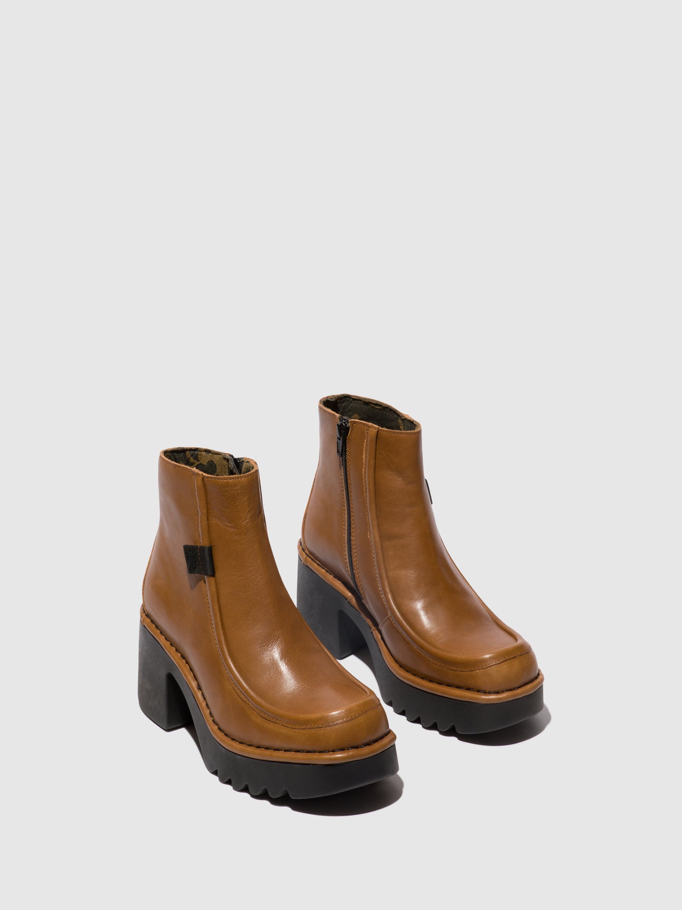 Cuoio Fly London Zip Up Boots Women's Ankle Boots | 259081KXN
