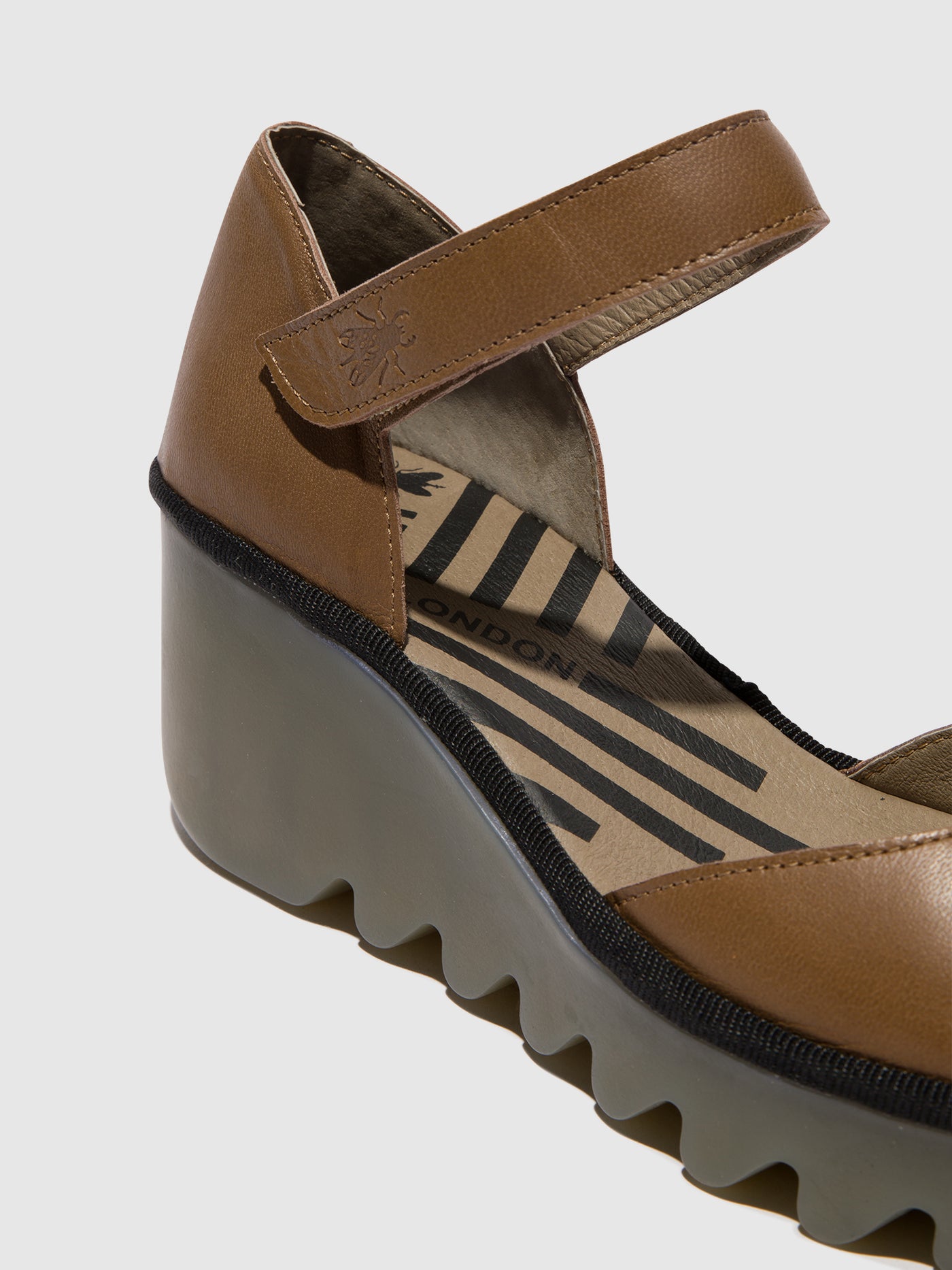 Ground Fly London Ankle Strap Sandals Women's Sandals | 697102MHQ