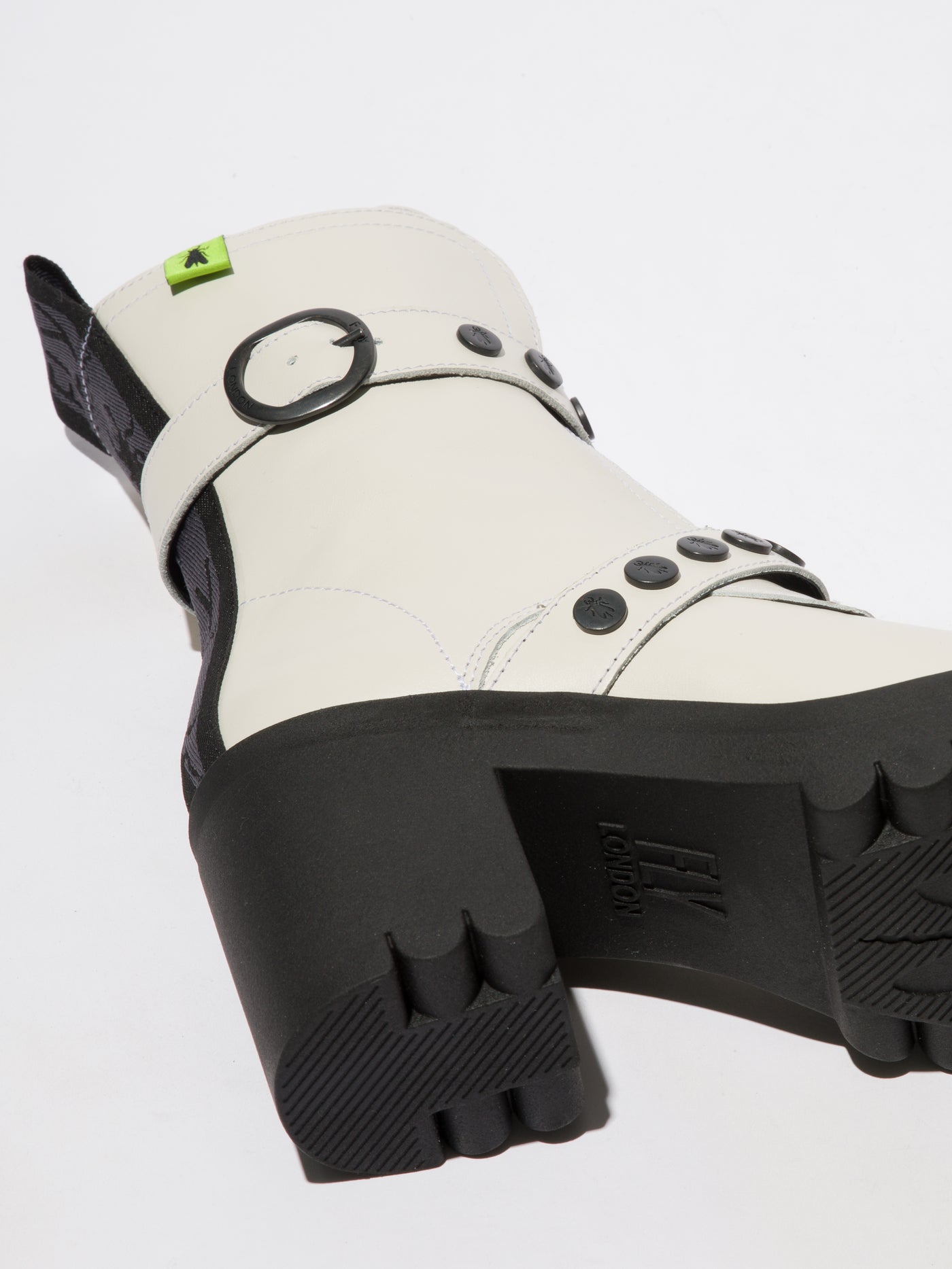 Nausica Offwhite Fly London Zip Up Boots Women's Ankle Boots | 817094DEG