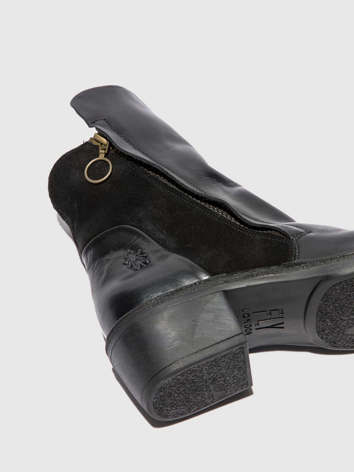Rug/Oilsuede Black Fly London Zip Up Boots Women's Ankle Boots | 625409IMZ