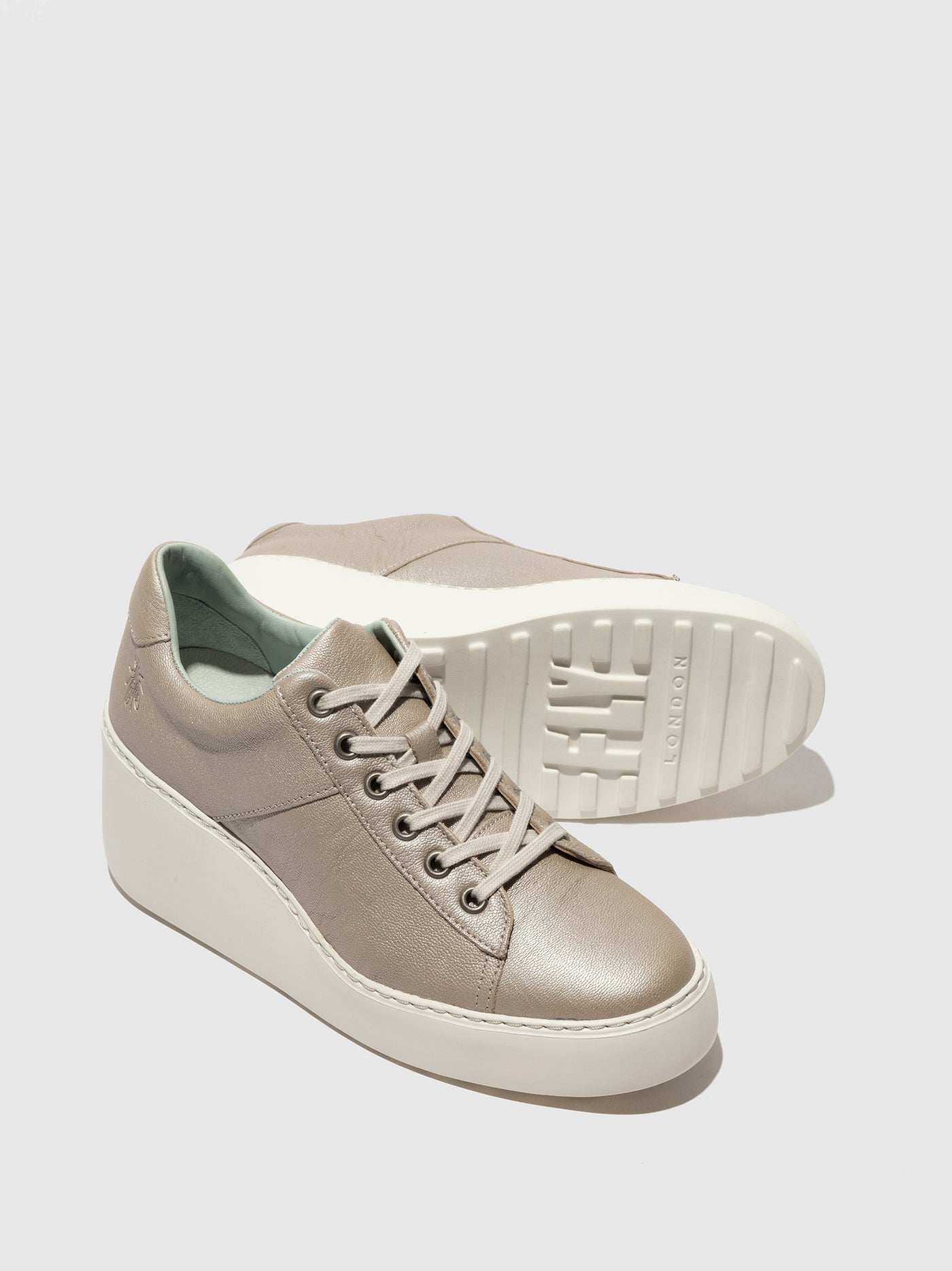 Silver Fly London Lace-up Women's Sneakers | 509683OVQ