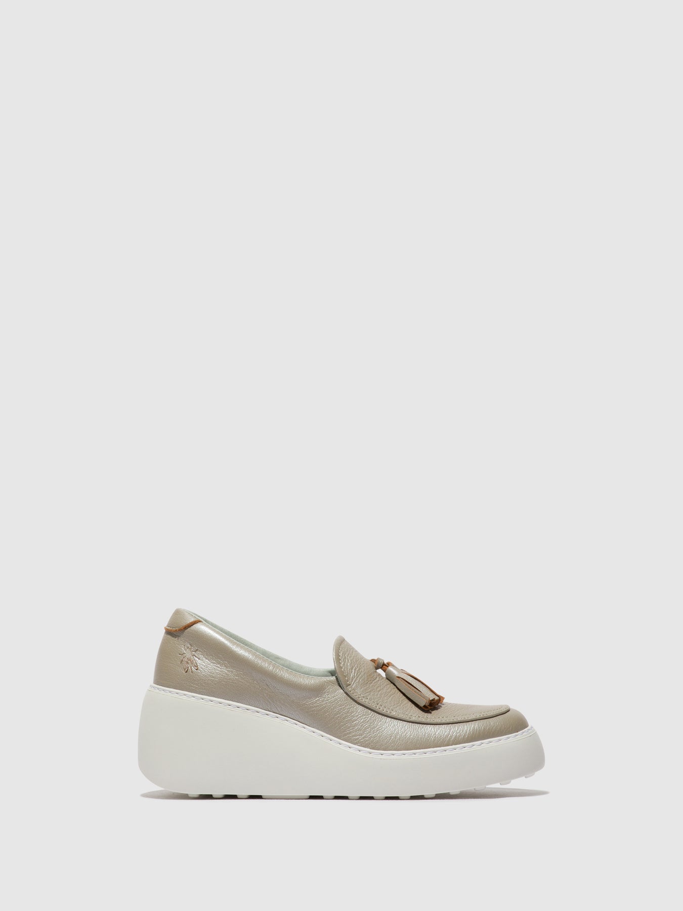 Silver Fly London Slip-on Women\'s Sneakers | 735210IFL