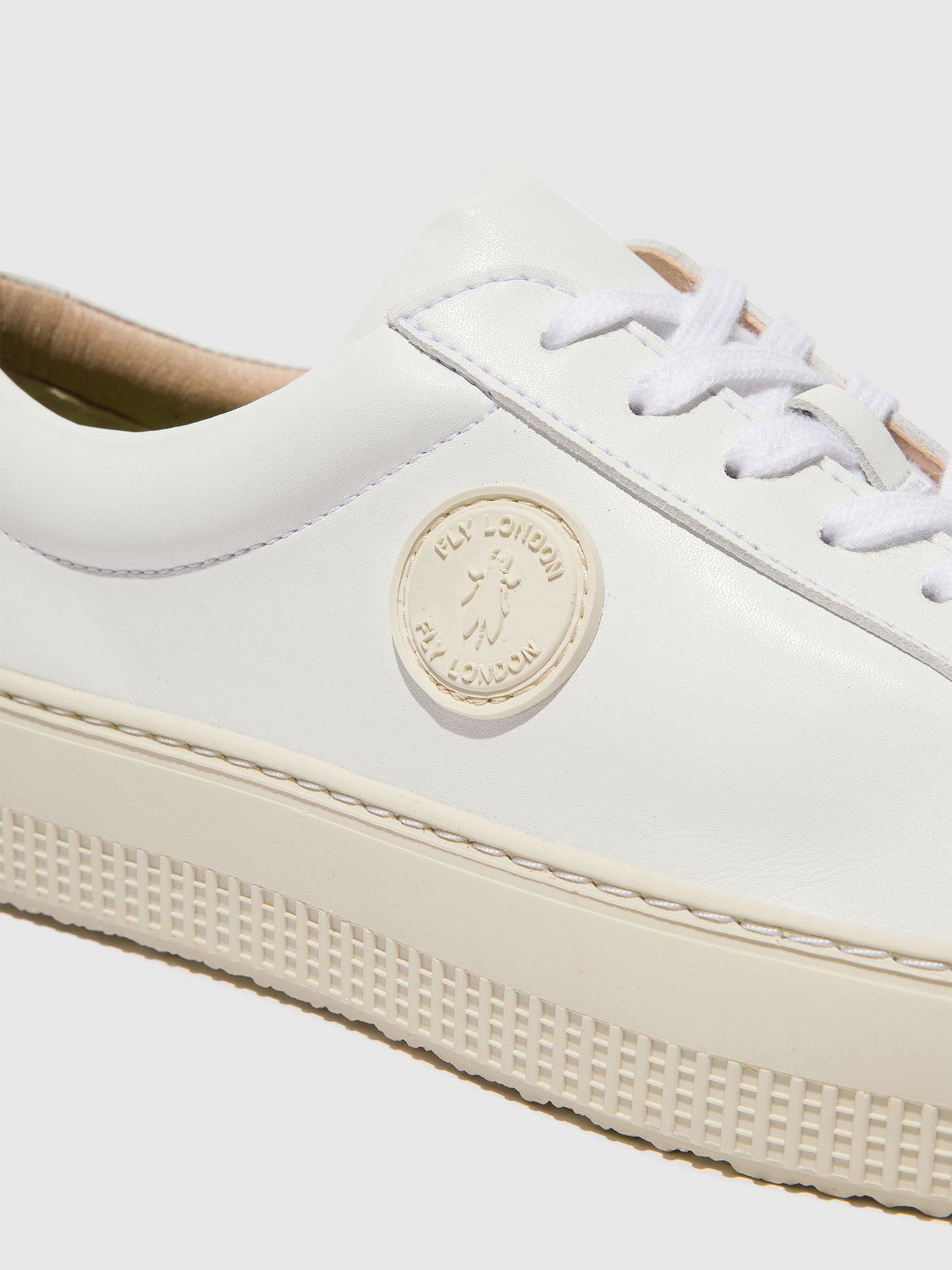 White Fly London Lace-up Men's Sneakers | 908321BTA